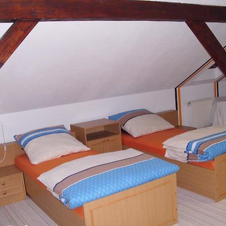 Ferienwohnung Am Dorfplatz Wittenberg Rum bild