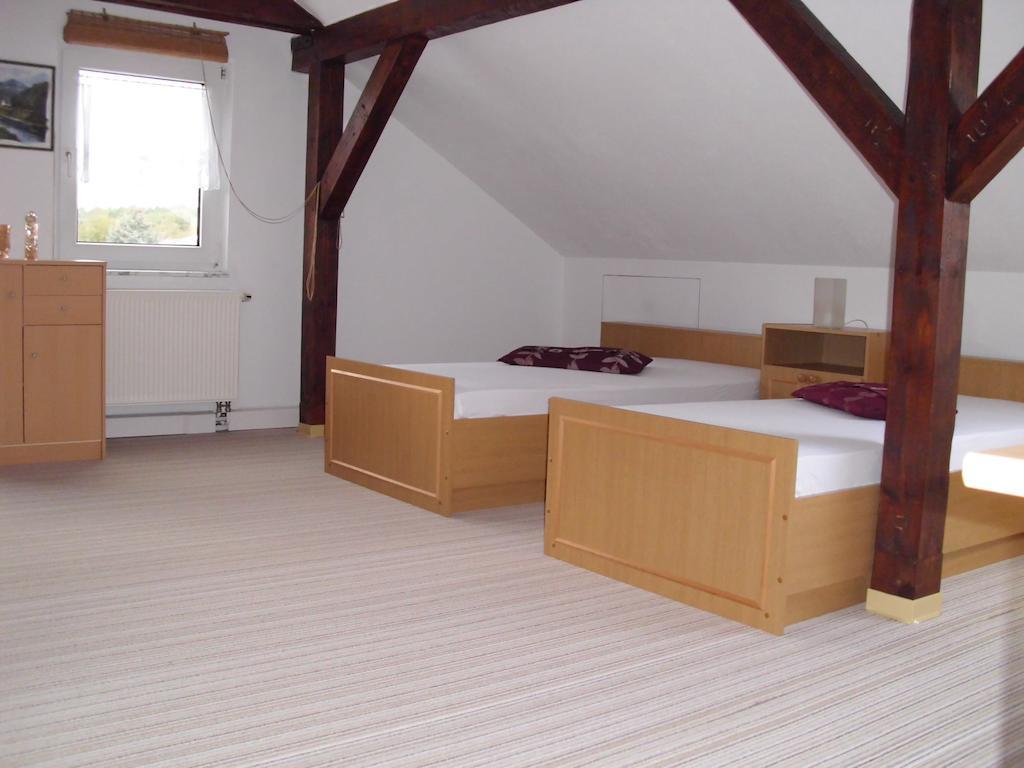 Ferienwohnung Am Dorfplatz Wittenberg Rum bild